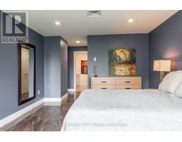 205 - 30 FRONT STREET - 44