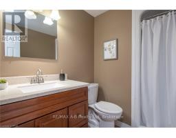 26 DICKENS PLACE - 29