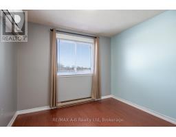 26 DICKENS PLACE - 35