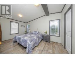 112 MEADOWVIEW LANE - 5