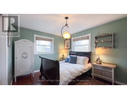 71 RATTENBURY STREET E - 34