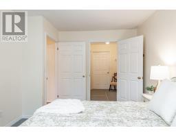 16 - 300 JOHN STREET S - 27