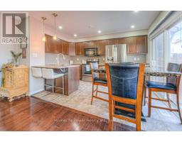 7 ABBOTT CRESCENT - 11