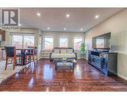 7 ABBOTT CRESCENT - 7