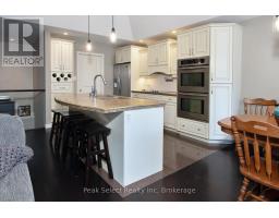 121 WATSON STREET - 12