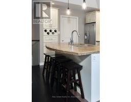 121 WATSON STREET - 14