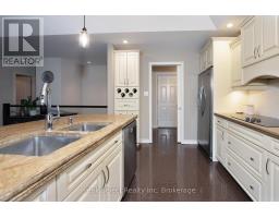 121 WATSON STREET - 20