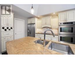 121 WATSON STREET - 23