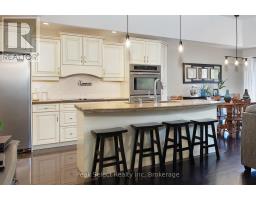 121 WATSON STREET - 9