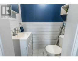 9 - 440 PIONEER DRIVE - 29