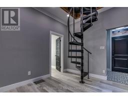 71 BRISCOE STREET E - 3