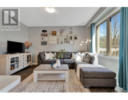 D2 - 12 BRANTWOOD PARK ROAD - 7