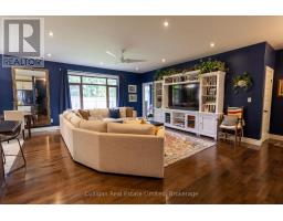 47 - 181 SKYLINE AVENUE - 6
