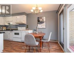 26 DICKENS PLACE - 13