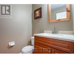 26 DICKENS PLACE - 38