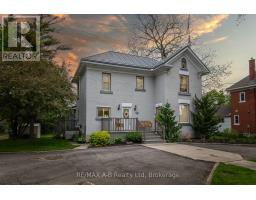 22 MILL STREET E - 36