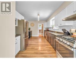 134 WELLINGTON STREET - 18