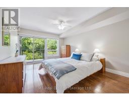 506 - 237 KING STREET W - 26