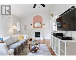 122 SPADINA ROAD E - 11