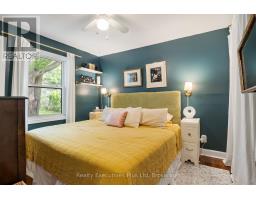 122 SPADINA ROAD E - 15