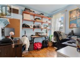 122 SPADINA ROAD E - 17