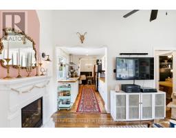 122 SPADINA ROAD E - 19