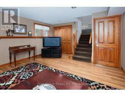 139 WATERLOO STREET S - 25