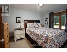 139 WATERLOO STREET S - 32