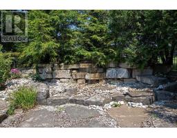 139 WATERLOO STREET S - 39