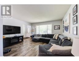113 FALSTAFF STREET - 8