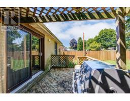 11 WARWICK ROAD - 32
