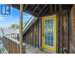 52 AVENUE ROAD - 20