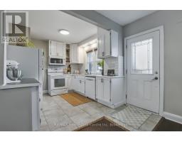 52 AVENUE ROAD - 4