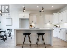 25 AVERY PLACE - 16
