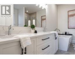 25 AVERY PLACE - 35