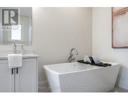 25 AVERY PLACE - 36