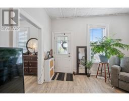 246 THAMES STREET N - 13