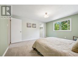 39 GREENWICH DRIVE - 17