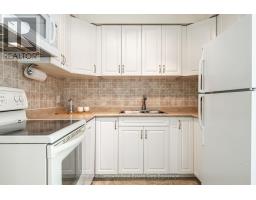 292 REDFORD CRESCENT - 13