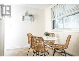 292 REDFORD CRESCENT - 14