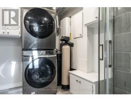 292 REDFORD CRESCENT - 27