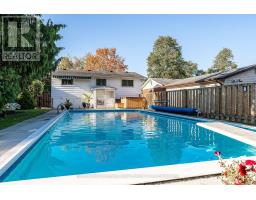 292 REDFORD CRESCENT - 34