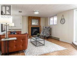 292 REDFORD CRESCENT - 6