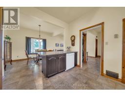690 WALLACE AVENUE S - 16