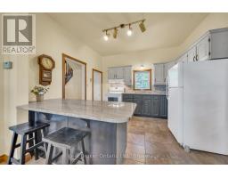 690 WALLACE AVENUE S - 17