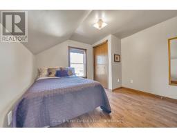 690 WALLACE AVENUE S - 34