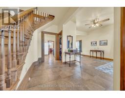 690 WALLACE AVENUE S - 9