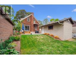 39 AGNES STREET - 38