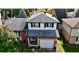 40 SHOEMAKER CRESCENT - 6