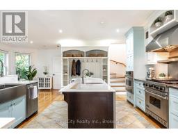 18 WATERLOO STREET N - 13